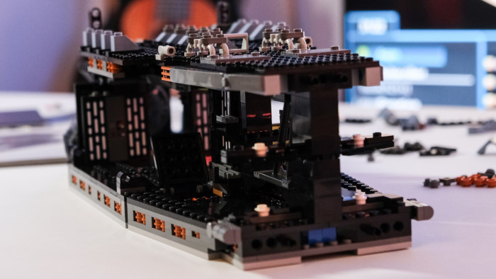 Der Rumpf nimmt Form an. (Bild: Oliver Nickel/Golem.de)